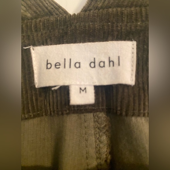 (SOLD) Bella Dahl olive-green corduroy cropped wide-legged overalls, medium. - Picture 3 of 4